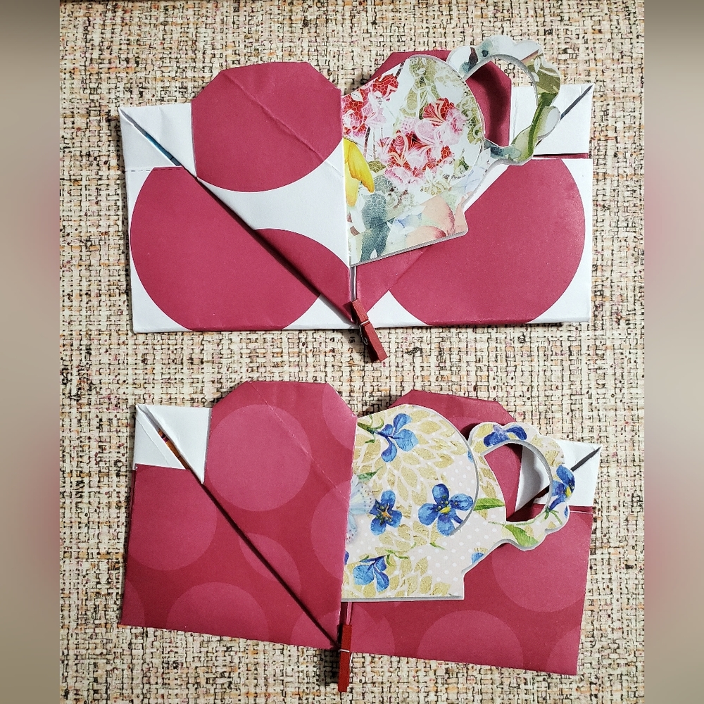 🙏 HAND CRAFTED origami set of 2 heart envelopes red white ephemera